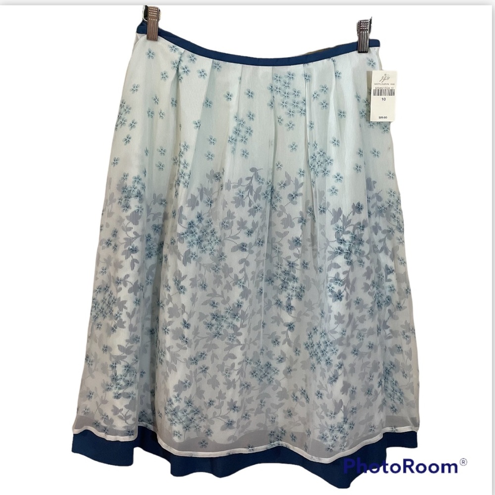 J.Jill White and Blue Flower Cotton and Silk Pleated Skirt Size 10